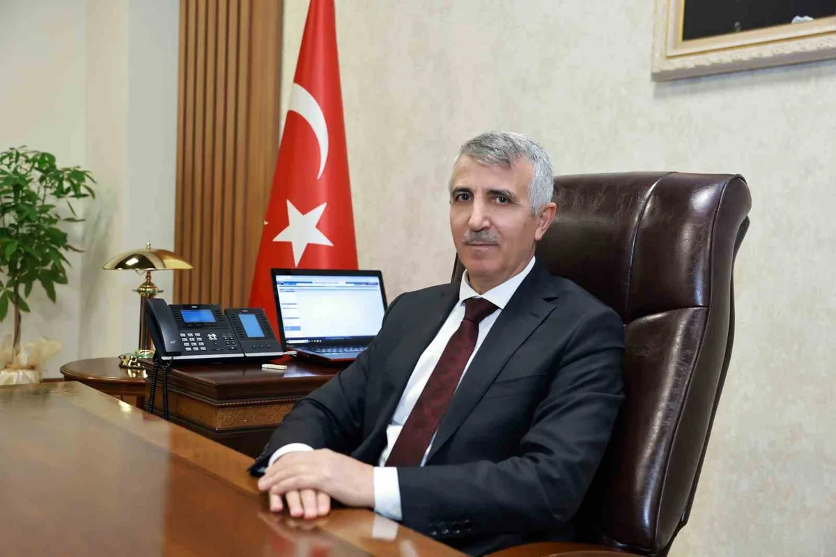 Kahramanmaraş Valisi Ünlüer, Adana ve Osmaniye depremleri sonrası olumsuzluk yok dedi