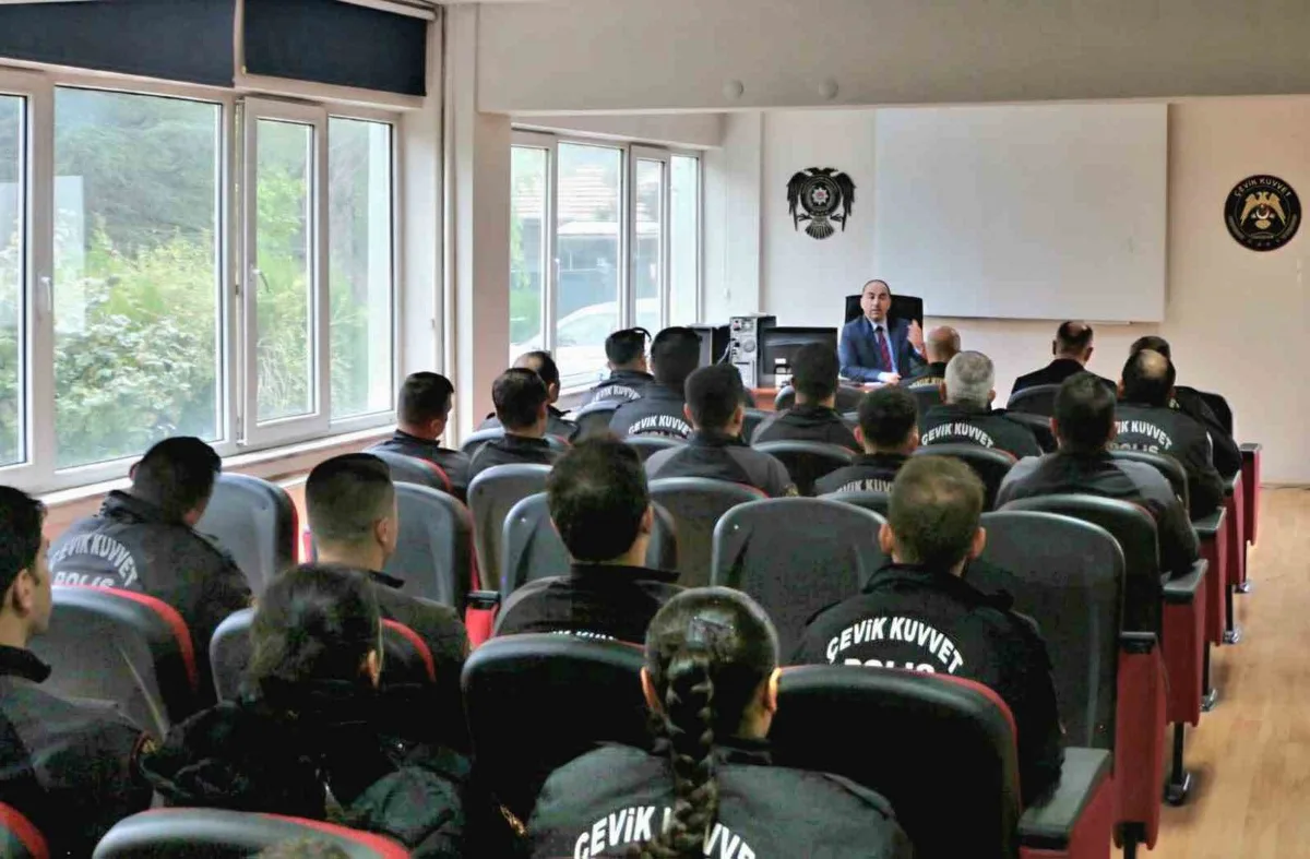 Eskişehir İl Emniyet Müdürü Yılmaz, çevik kuvvetle çalışmaları değerlendirdi