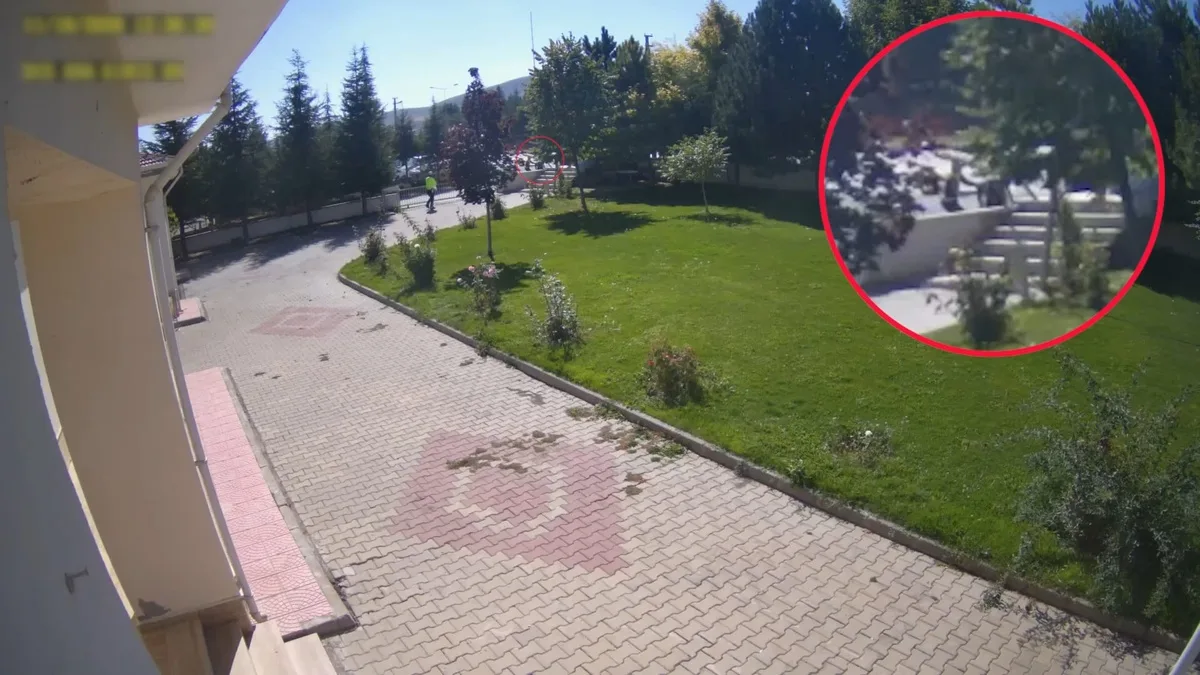 Kırşehir'de nefes borusuna şeker kaçan sürücüyü trafik polisleri Heimlich'le kurtardı