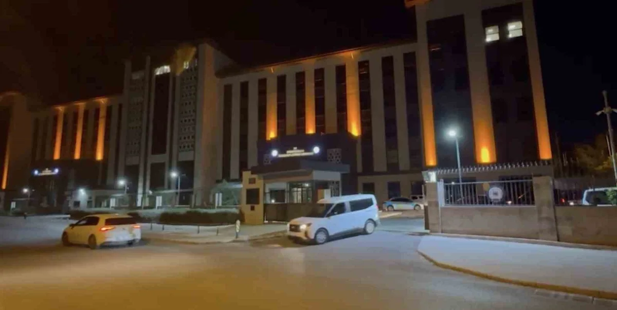 Çanakkale'de 81 kaçak göçmen yakalandı, 8 organizatörden 7'si tutuklandı