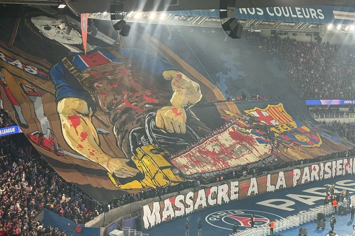 PSG tribünlerinde skandal pankart! Barcelona UEFA’ya şikayet etti