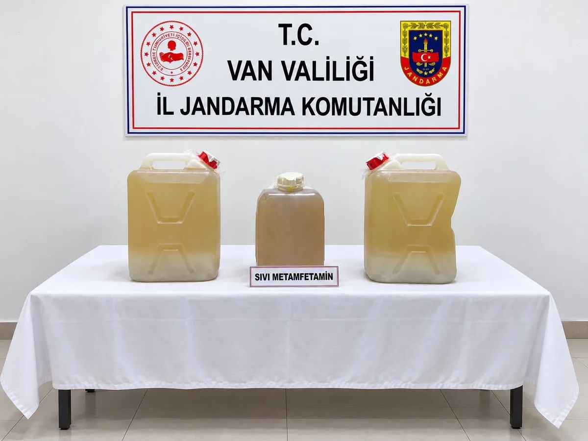 Van İpekyolu'nda 34 kilo 202 gram sıvı metamfetamin bulundu, 1 kişi tutuklandı
