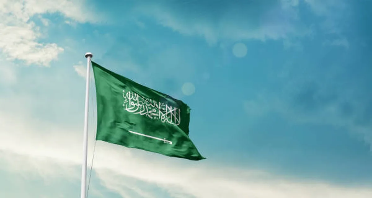 Dammam'da Kral Fahd Havalimanı'na yapılan saldırıda can kaybı 2'ye çıktı