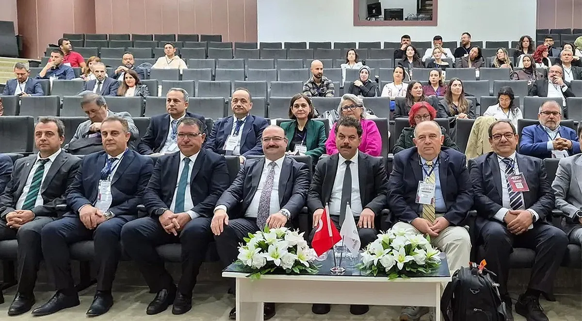 Konya'da 6. Aşı Bilimi Kongresi'nde yerli aşı üretimi ve pandemi deneyimi ele alındı