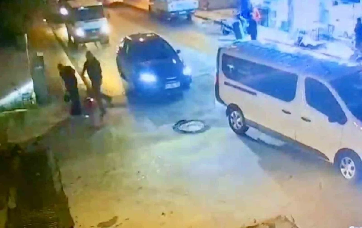 Bodrum'da gence çarpmamak için manevra yapan sürücü, kazayı önledi ama tokat attı