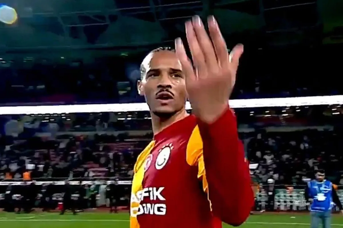 Leroy Sane'den kameramana canlı yayında küfür