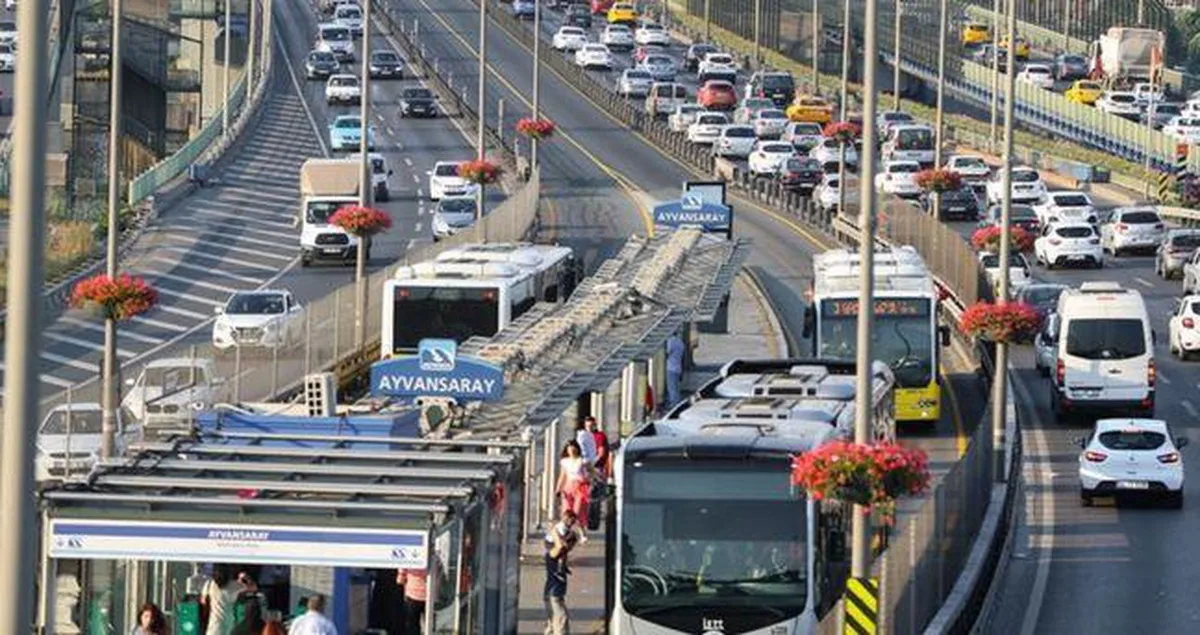 İstanbul'da trafik var mı? SON DAKİKA! 6 Ekim hangi ilçelerde trafik var, hangi yollar kapalı?