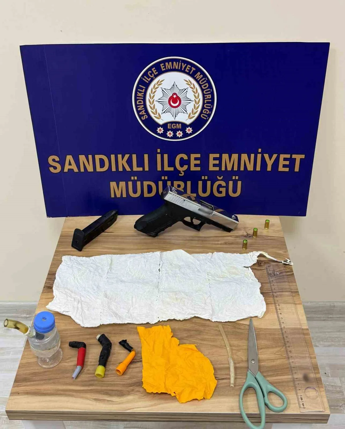 Afyonkarahisar Sandıklı'da uyuşturucu operasyonunda 2 kişi tutuklandı