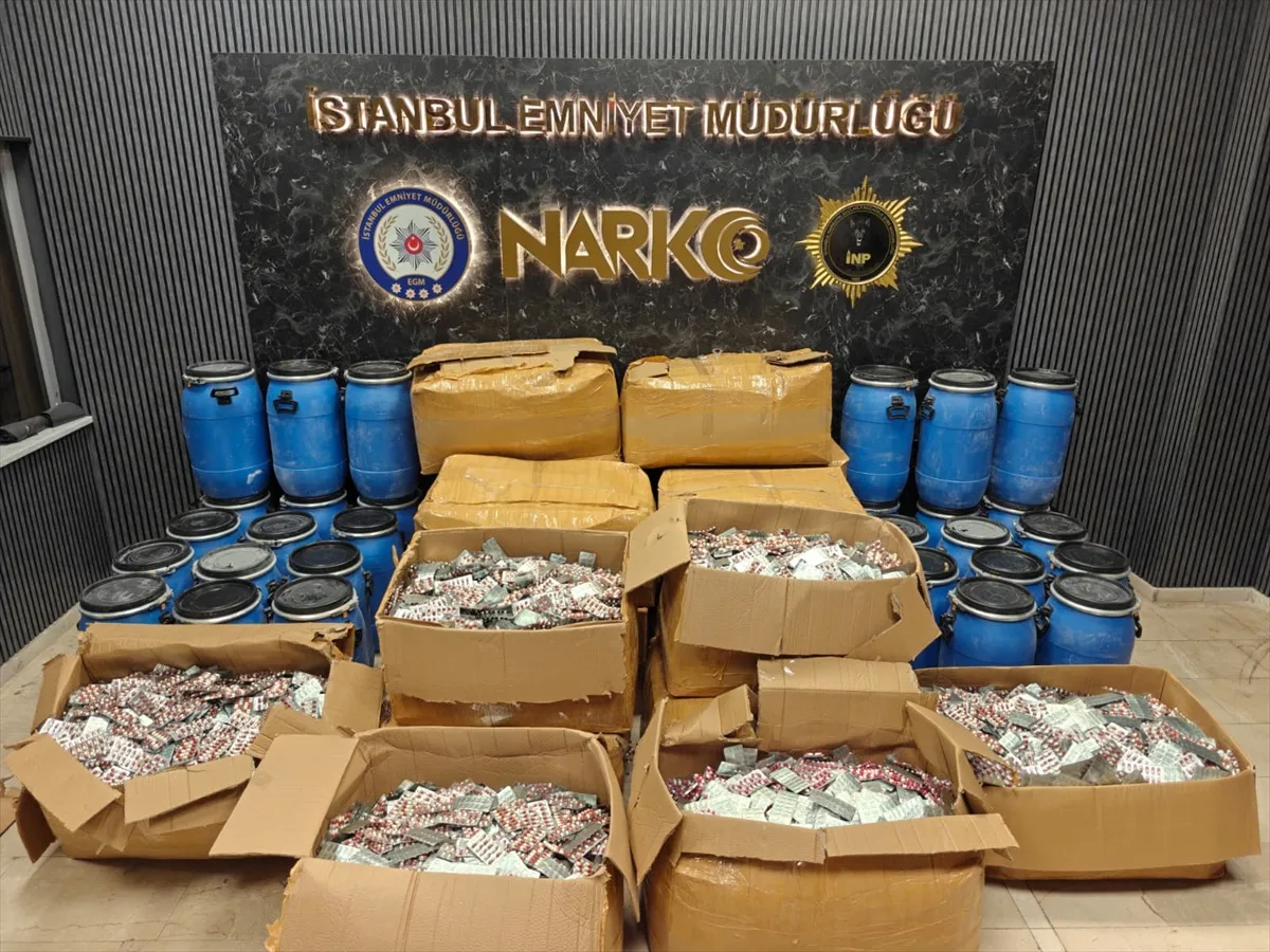 İstanbul'da 3 ilçede 785 kilogram uyuşturucu ele geçirildi, 6 şüpheli gözaltına alındı