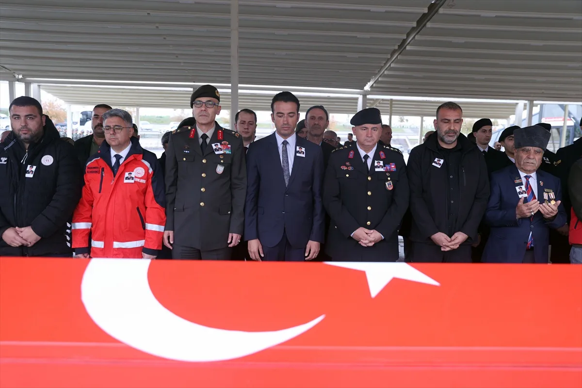 Sivas'ın son Kore gazisi 94 yaşındaki Aytekin, askeri törenle toprağa verildi
