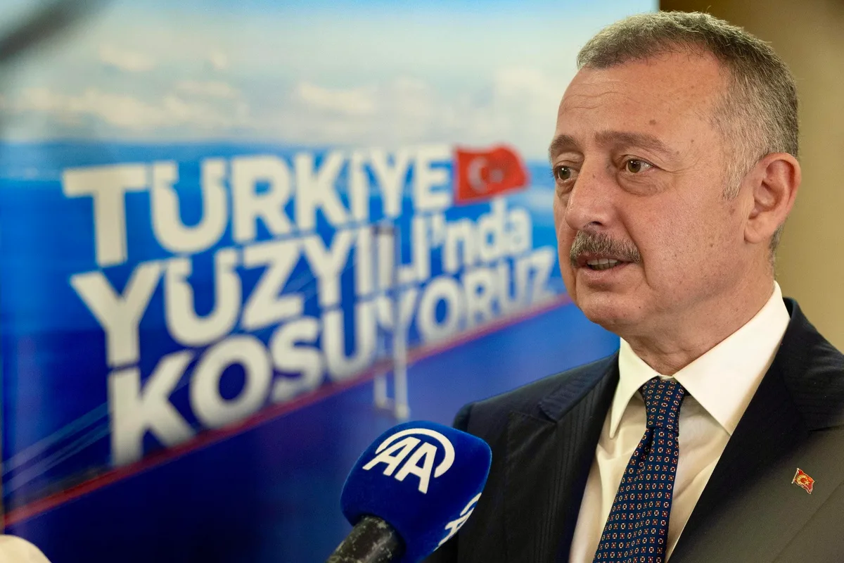 Cumhuriyet coşkusu Osmangazi Köprüsü’ne taşındı