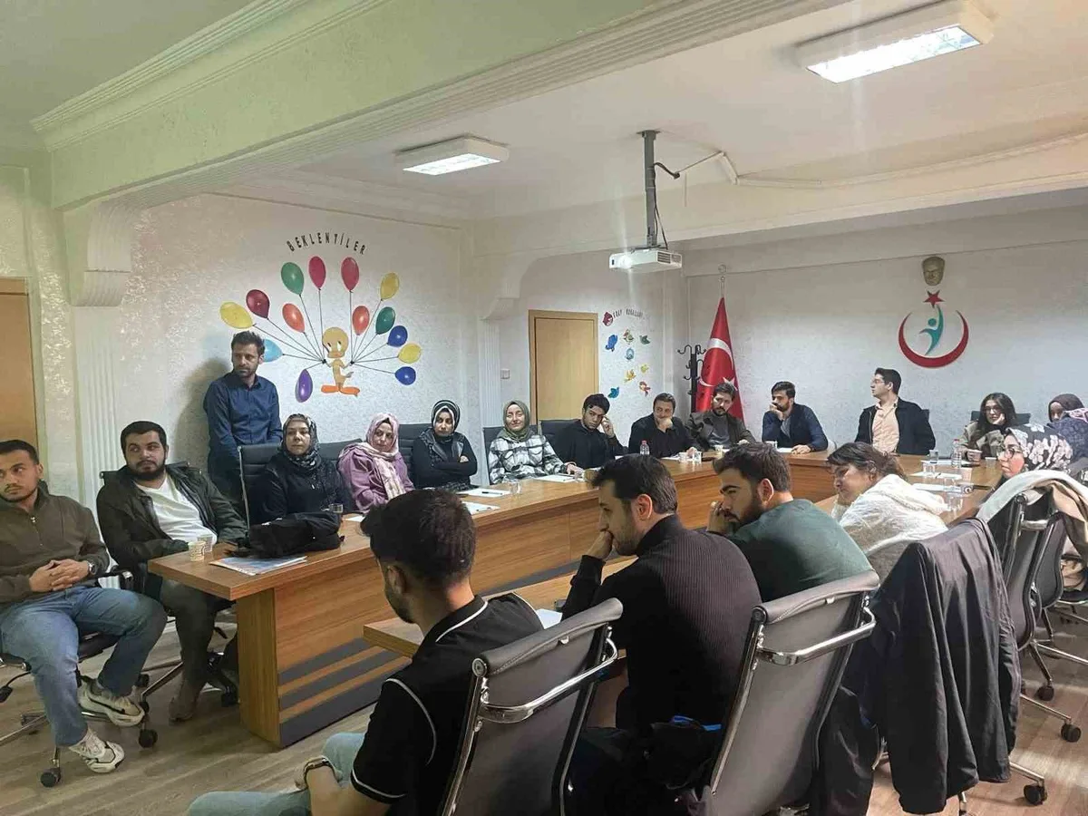 Elazığ'da sağlık tesislerinde meme kanseri farkındalık eğitimi düzenlendi