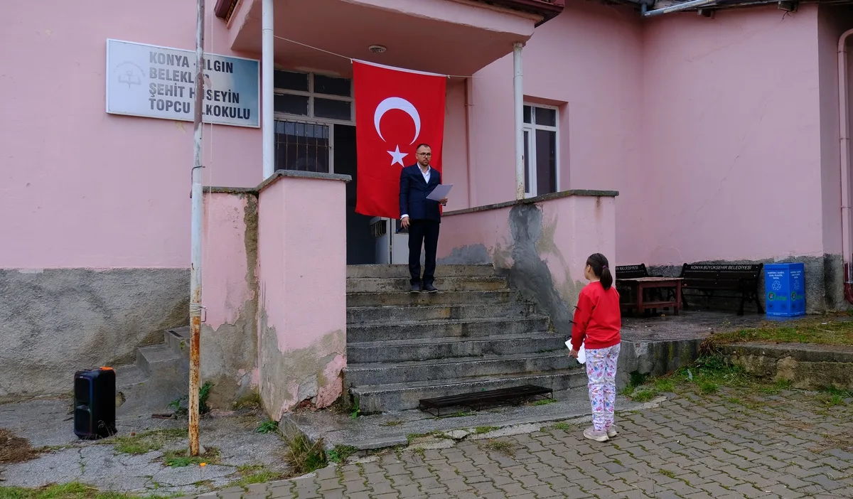 Tek öğrencisi olan okulda tören; ‘İşte Cumhuriyet tam olarak budur’