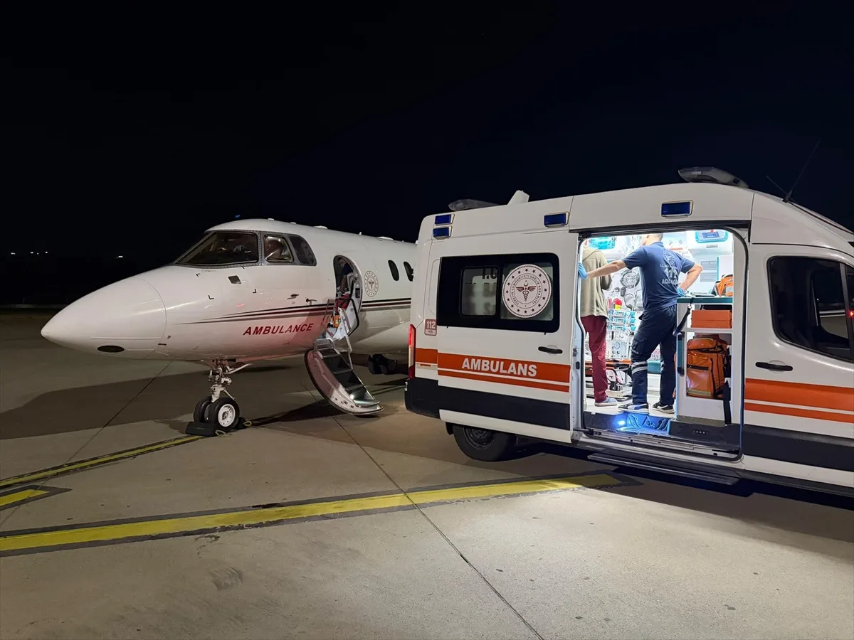 Sol kalp sendromlu 5 günlük bebek Şırnak'tan Ankara'ya ambulans uçakla sevk edildi.