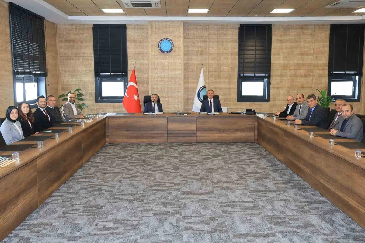 BUÜ ile SÜSBİR, süs bitkileri öğrencilerine mesleki eğitim protokolü imzaladı