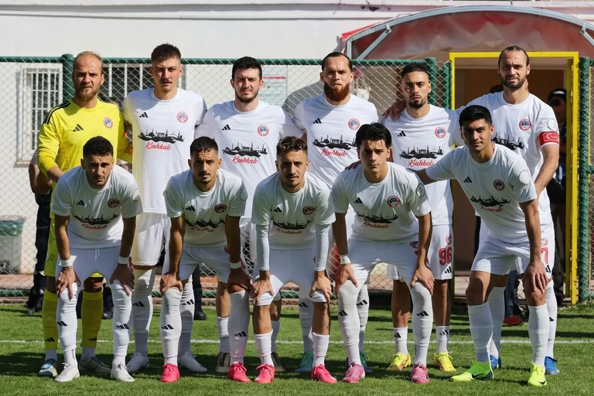 Türkiye'de ilginç olay! Berabere kalan futbolcularına 71 bin lira ceza kestiler