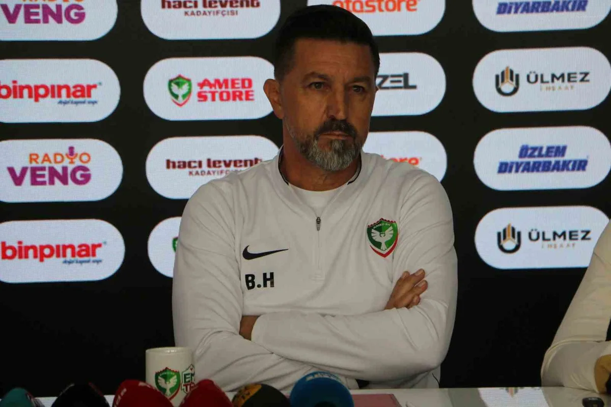 Amed Sportif Teknik Direktörü Hasi, Samsunspor'u 'yaralı hayvan' diye nitelendirdi