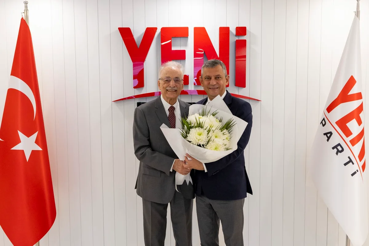 Eski Başbakan Yardımcısı Murat Karayalçın CHP'den istifa etti! Yeni adresi YENİ Parti oldu