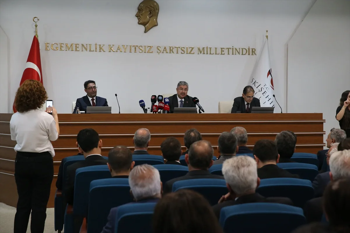 5 aylık çalışmayla hazırlanan Vizyon Eskişehir 2036 Vali katılımıyla tanıtıldı