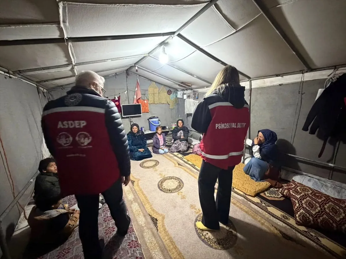 Niğde Konaklı'da tarım işçisi ailelere çocuk gelişimi ve mahremiyet eğitimi verildi