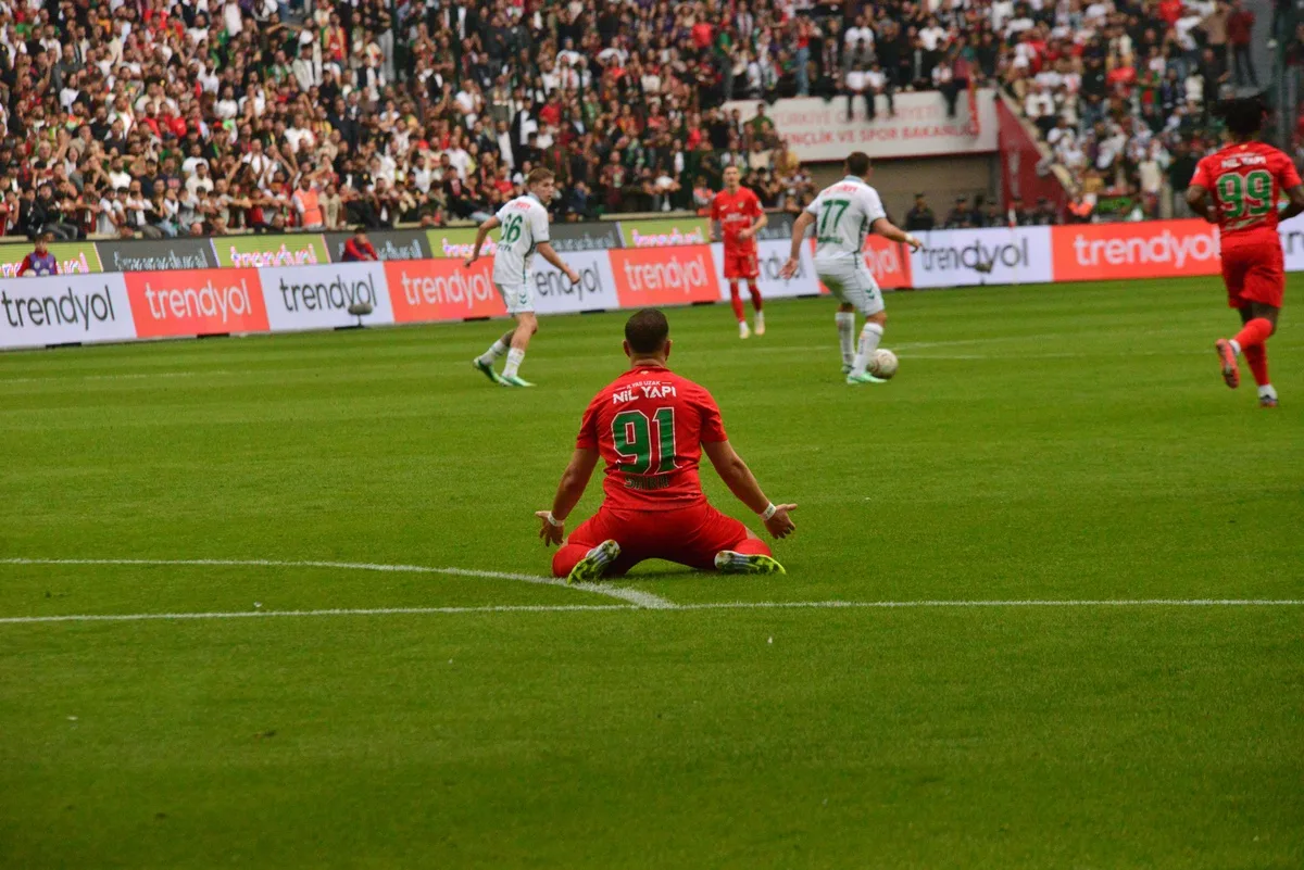 Amed Sportif Faaliyetler, Konyaspor'u 85. dakikada Mbaye Diagne'nin golüyle 1-0 yendi