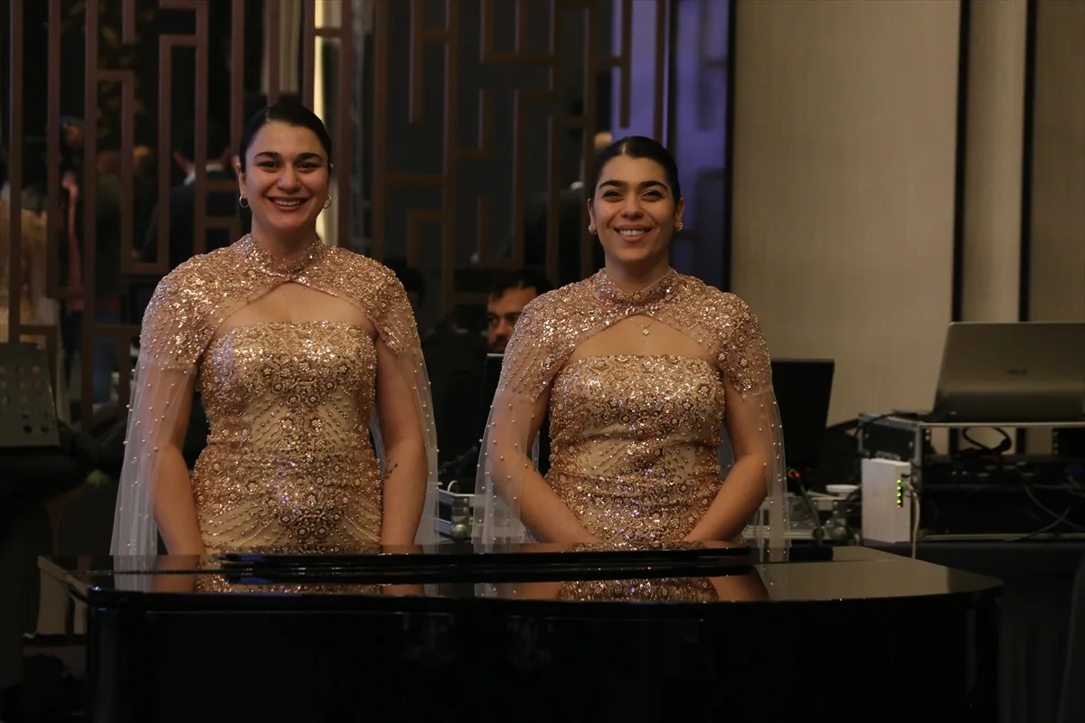 Nurnilay ve Nurniran Pınar kardeşler, Şanlıurfa'daki UNESCO toplantısında sahne aldı