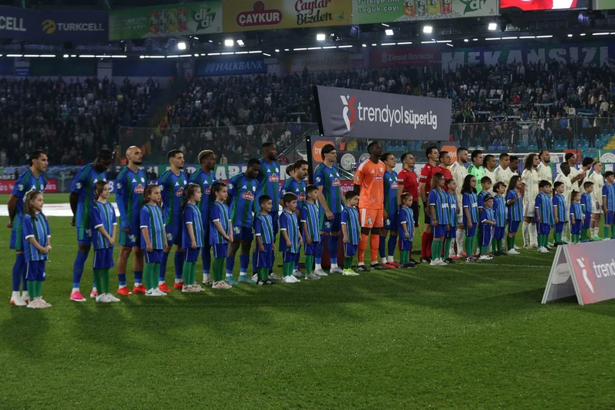 Evindeki 3 maçta 1 gol bile atamadılar, deplasmanda 4 maçta 10 puan topladılar