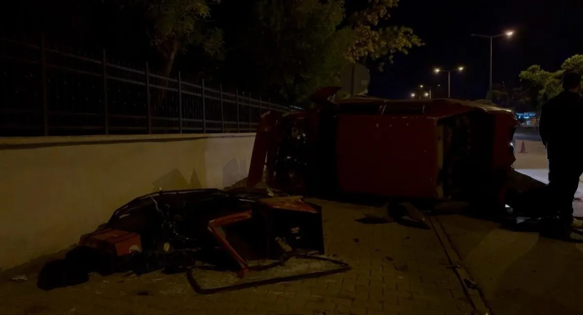 Karşı yola geçen otomobil, motosiklete çarptı: 1 ağır yaralı