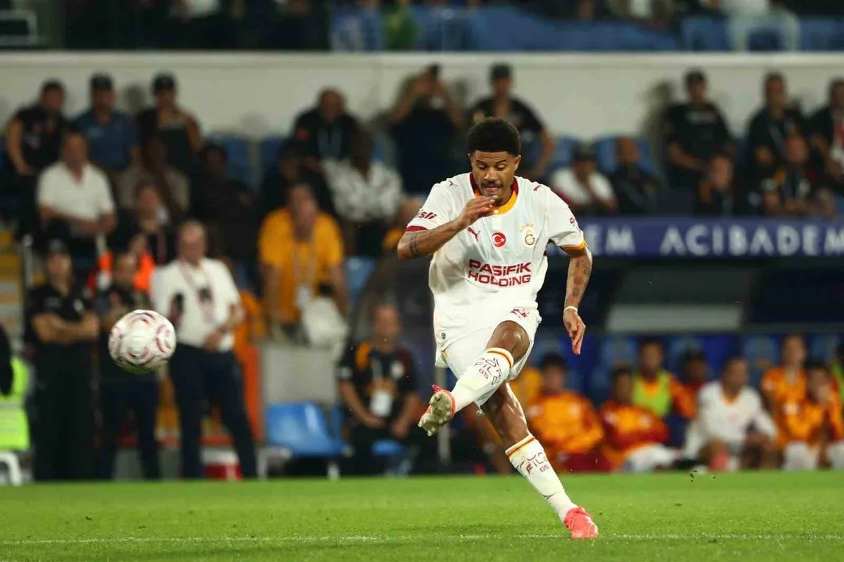 Gabriel Sara kimdir? Brezilyalı oyuncu Galatasaray'daki 100'üncü maçında ne yaptı?