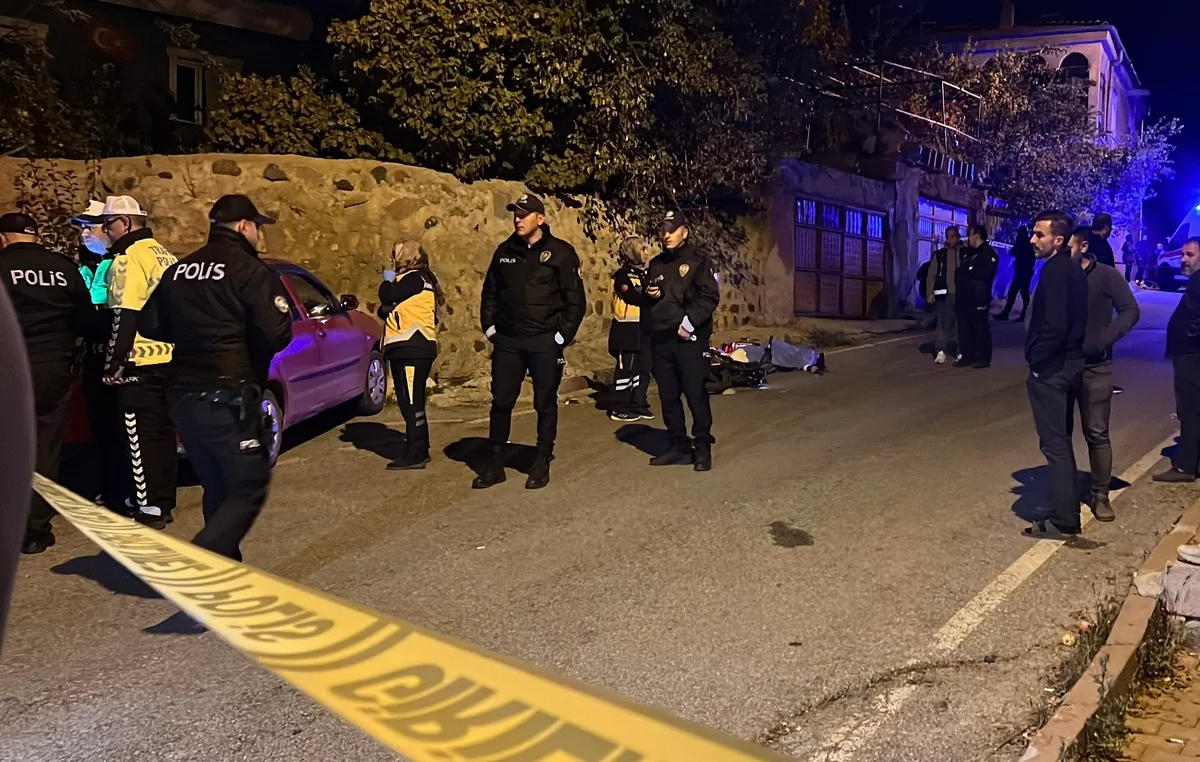 Kayseri'de motosiklet otomobille çarpıştı, 17 yaşındaki sürücü öldü, 1 kişi yaralandı