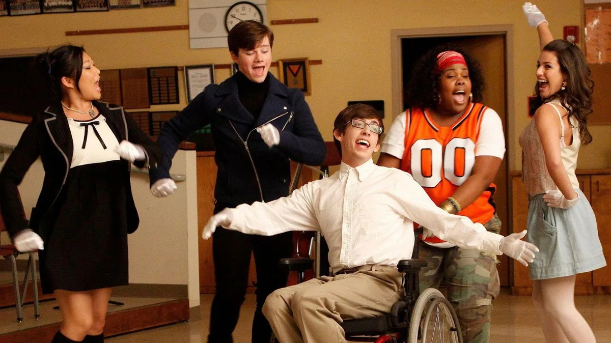 Glee geri dönüyor: Efsane müzikal dizi Disney+ ve Hulu'da yeniden çekilecek