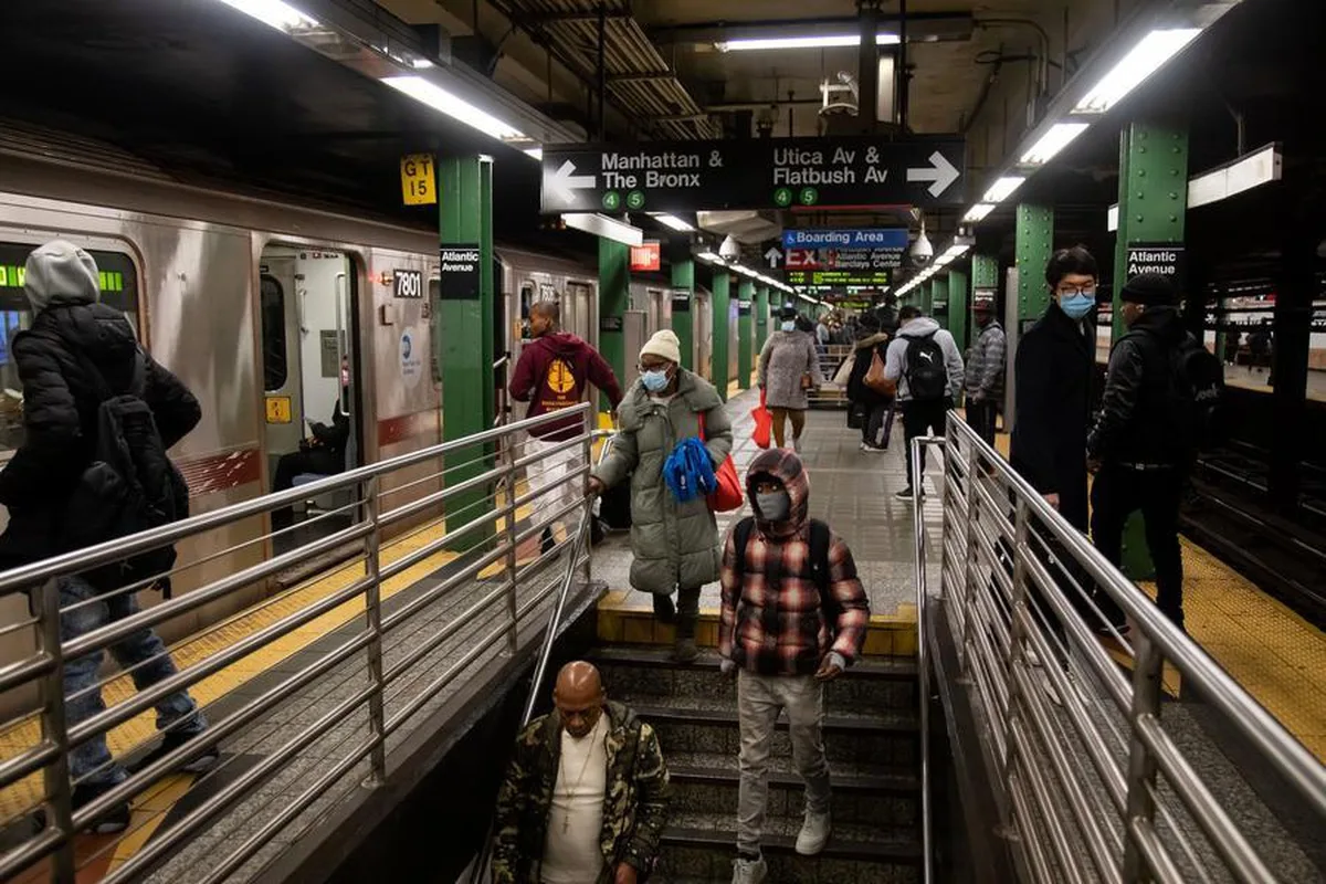 New York'ta metro istasyonunda düzenlenen silahlı saldırıda bir kişi yaşamını yitirdi