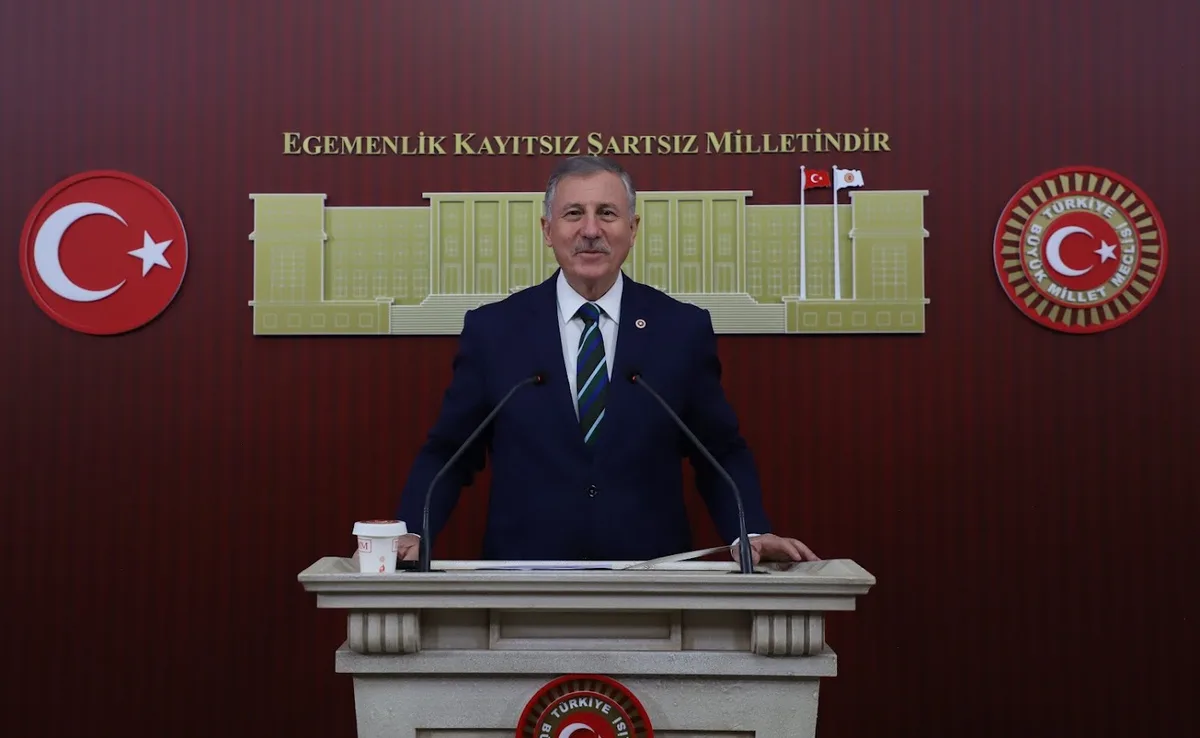 Yeni Yol Partisi Grup Başkanvekili Selçuk Özdağ, Halk TV'ye kayyım atanmasını kınadı