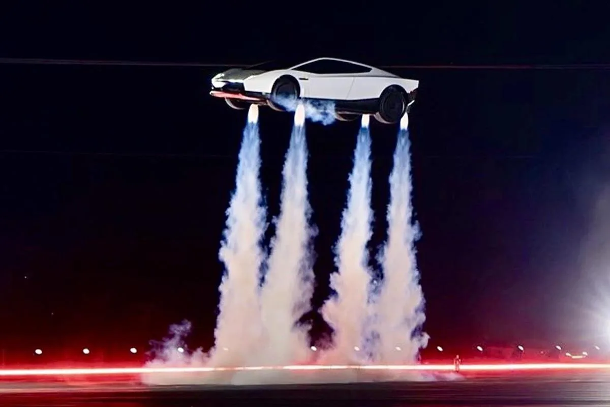 Tesla uçan araba gerçek mi? Tesla Roadster uçabiliyor mu? Tesla Roadster Türkiye fiyatı ne kadar?