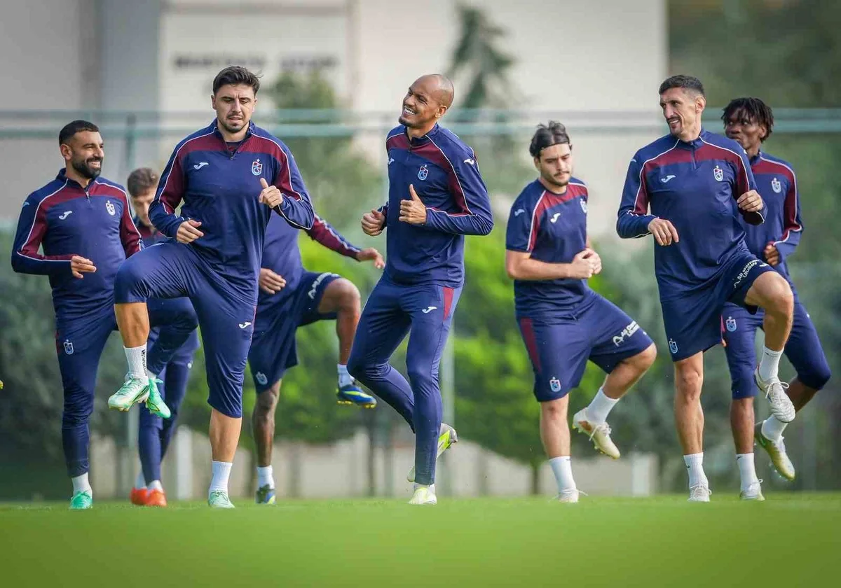 Çaykur Rizespor ile Trabzonspor yarın Süper Lig'de 49. kez karşılaşacak