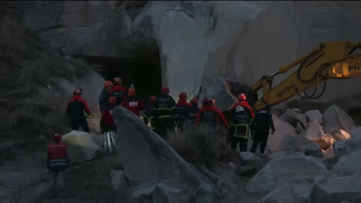 Göreme'de toprak kaymasında can kaybı 3'e yükseldi, yaralı sayısı 5 oldu