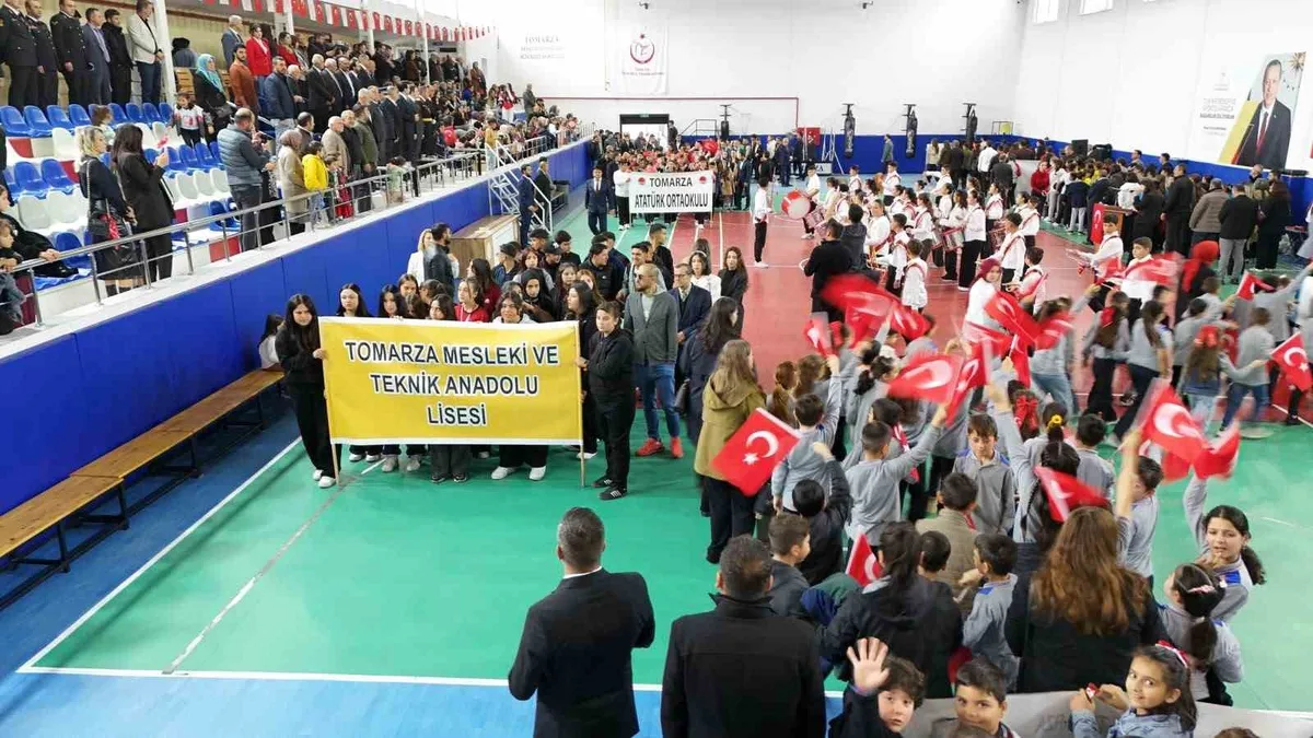 Tomarza'da Cumhuriyet Bayramı'nın 103. yıl dönümü coşkuyla kutlandı