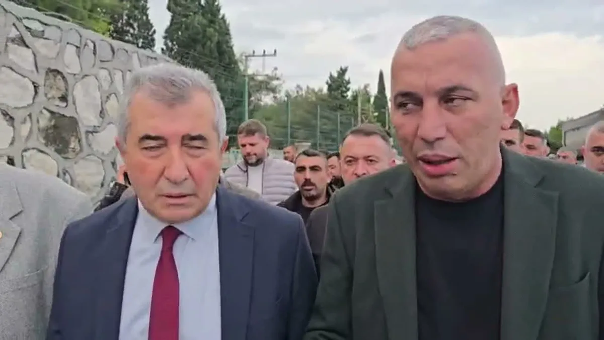 CHP'li Saraç, maaşları için Soma'dan Ankara'ya yürüyen madencilere destek verdi