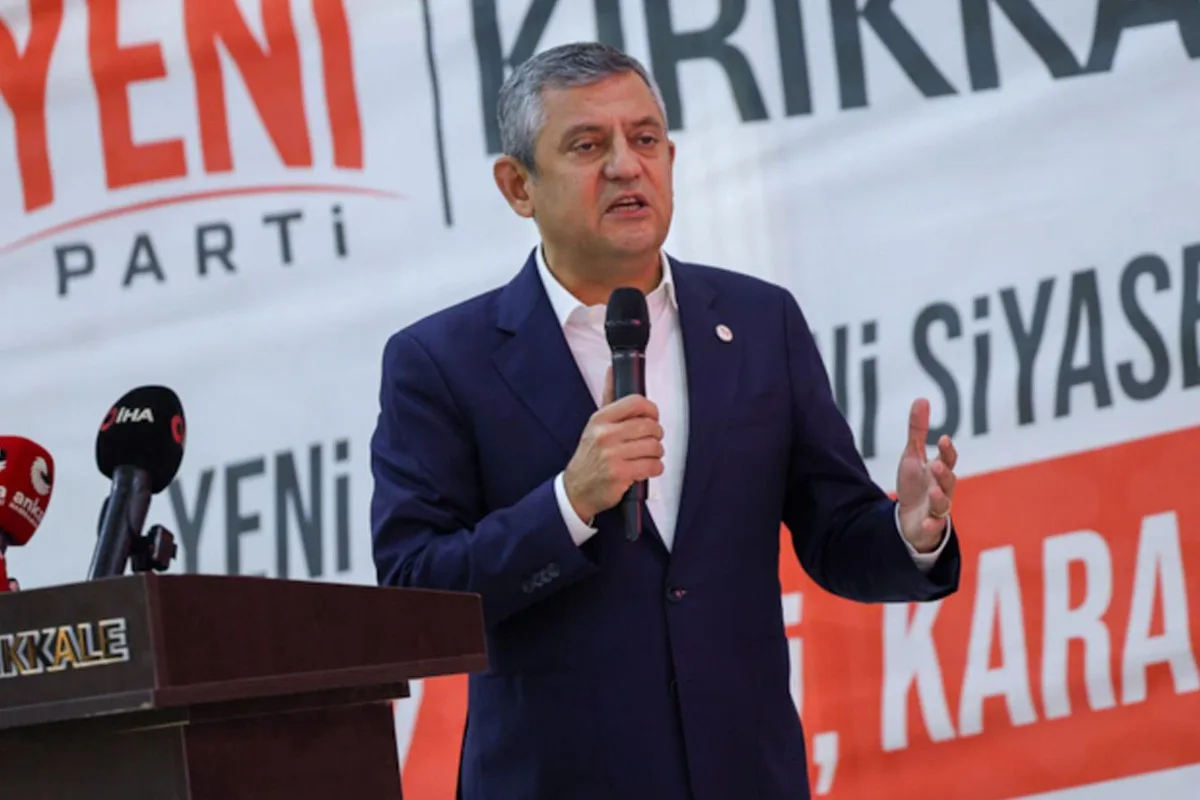 Özgür Özel'den yeni transfer iddiaları için zehir zemberek sözler: Yeni ihanetlerle yüzleşebiliriz