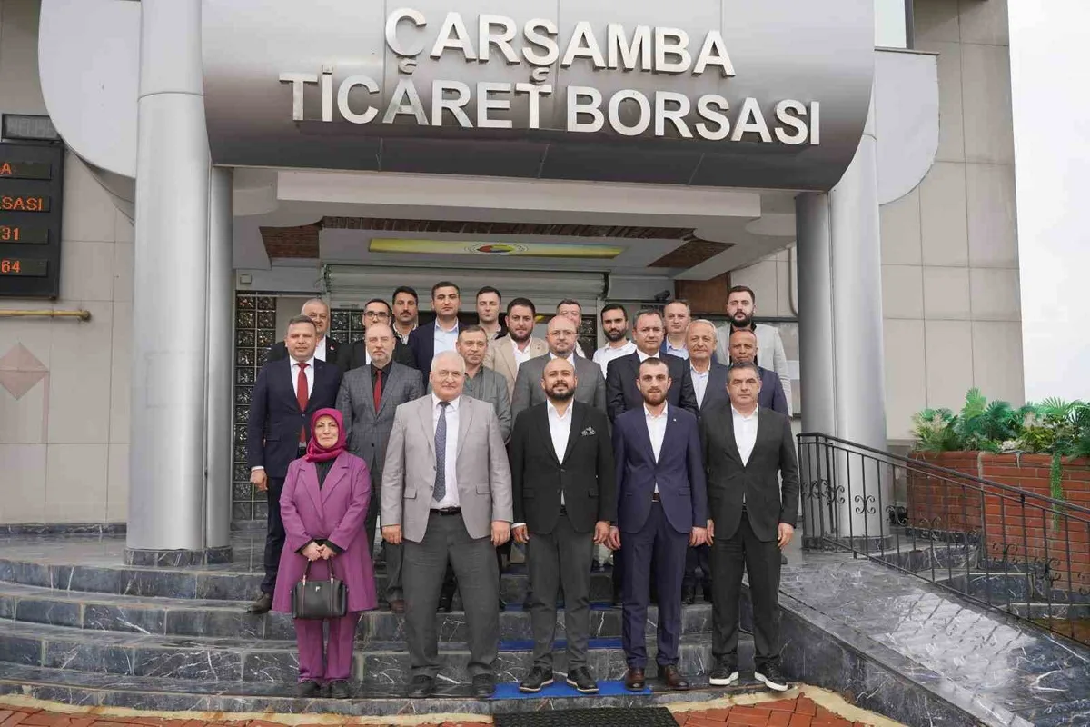 Samsun Çarşamba'da daire amirleri, Borsa Başkanı Yılmaz'a hayırlı olsun dedi.