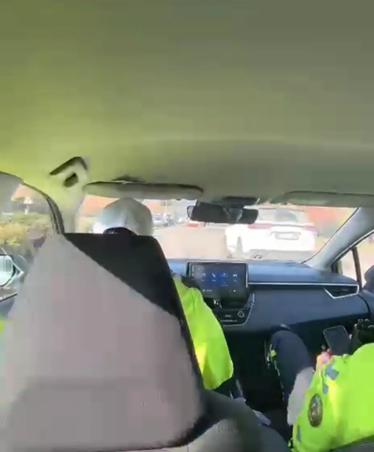 Eskişehir'de KPSS'ye geç kalan genç, polis aracıyla son saniyede yetiştirildi