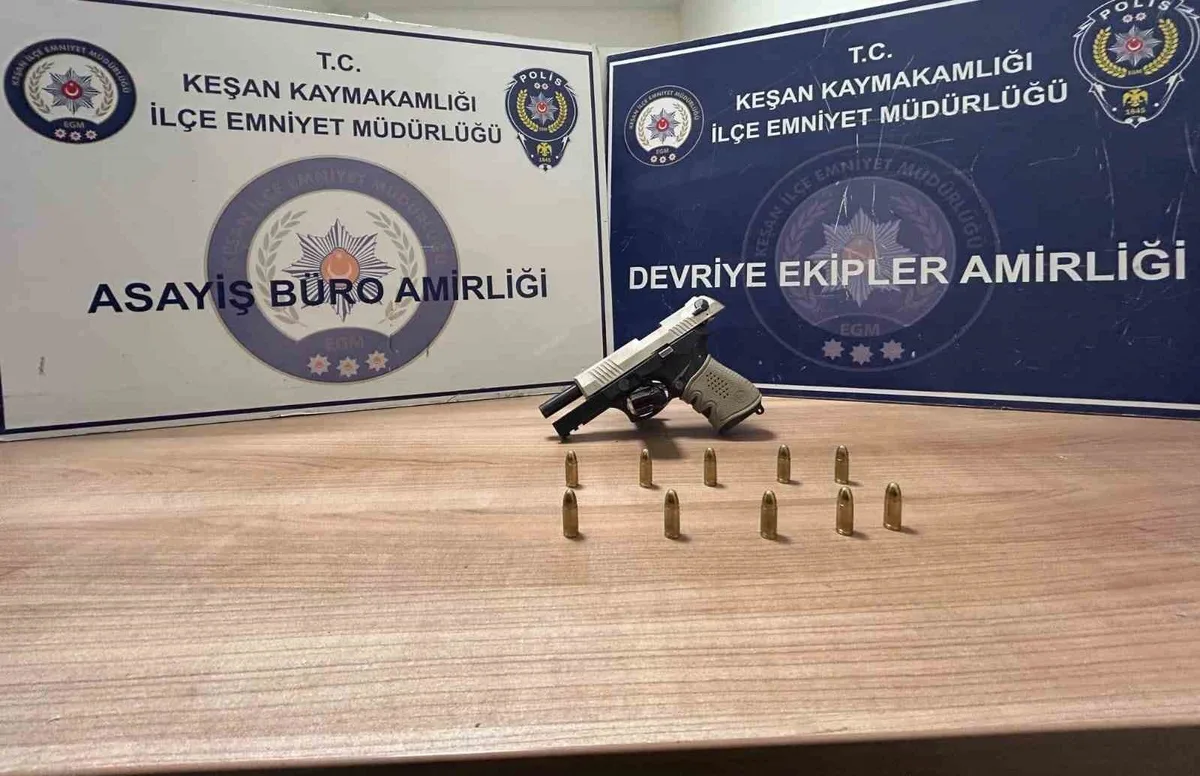 Edirne Keşan'da üzerinde tabanca ve 10 fişek bulunan şüpheli gözaltına alındı