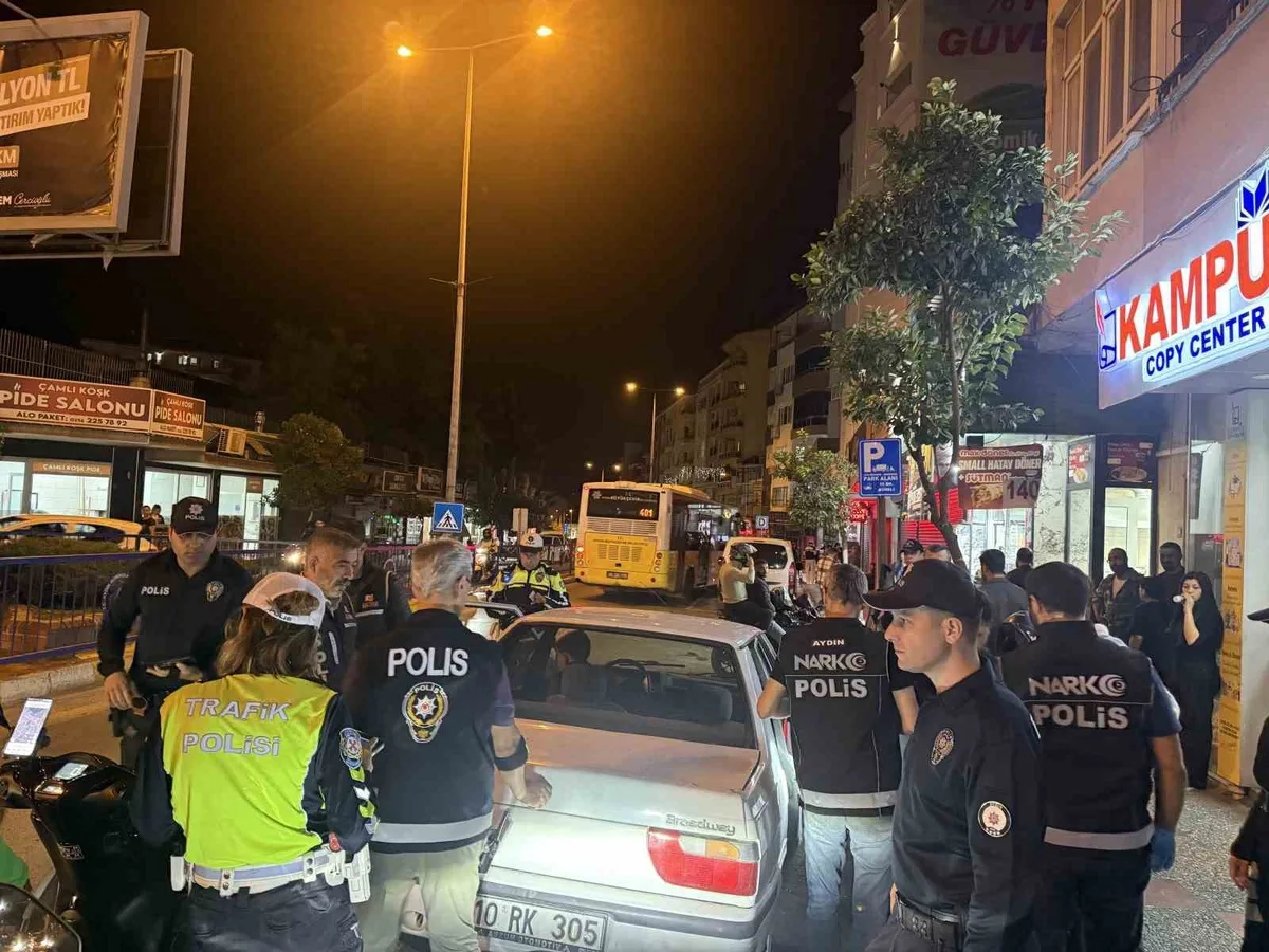 Aydın Efeler'de huzur uygulaması yapıldı, İl Emniyet Müdürü Faruk Karaduman denetledi