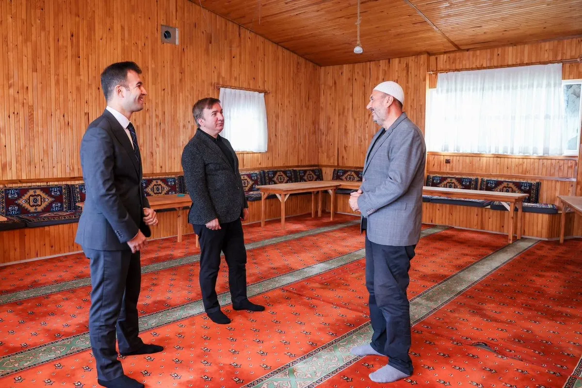 Erzincan Valisi Aydoğdu, Soğukoluk'taki Darü's Selam Gençlik Merkezi'ni ziyaret etti