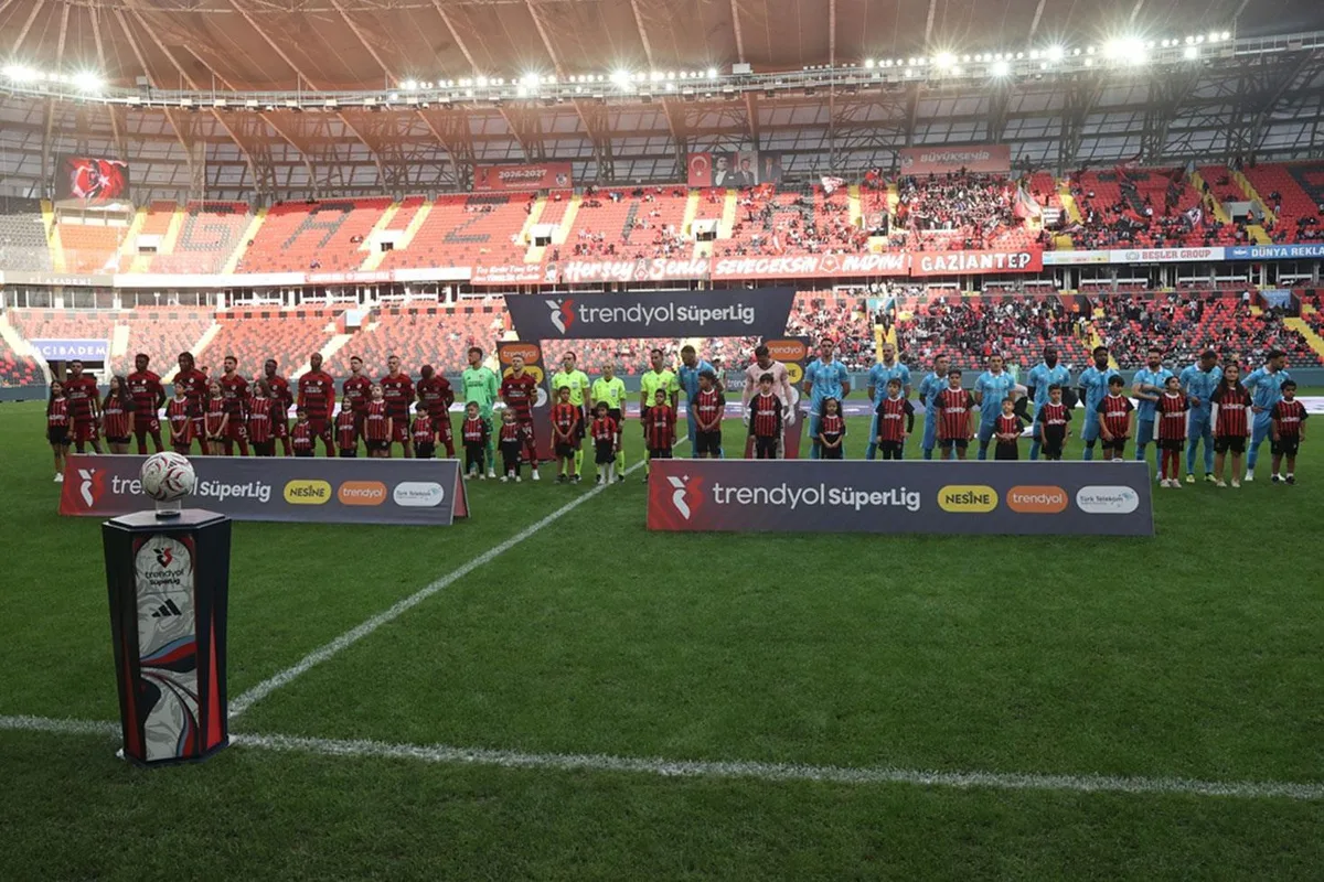 Yeni hoca bile fayda etmedi! Süper Lig'de 5 maçtır kazanamıyorlar
