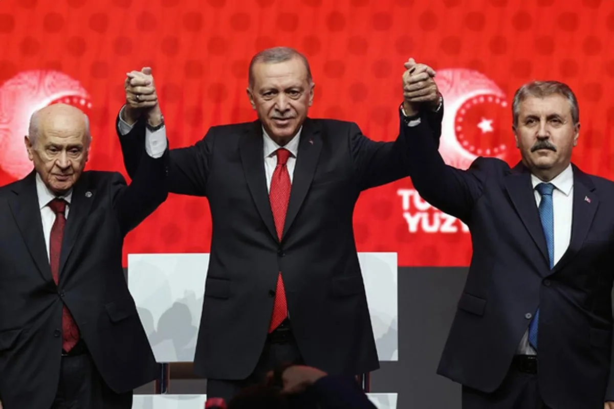 Emeklilere ek zam gündemdeyken Mustafa Destici, en düşük maaş için rakam verdi