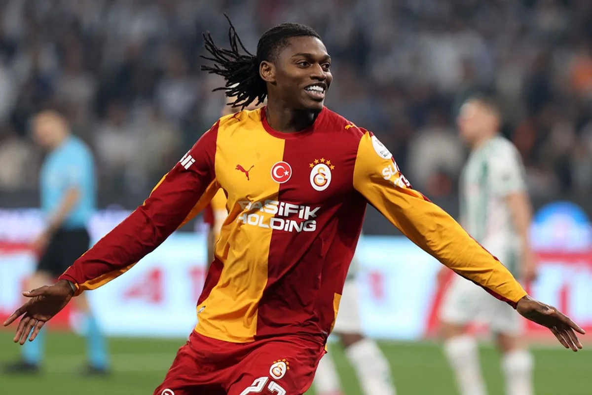 Leao'dan Galatasaray taraftarını heyecanlandıran mesaj