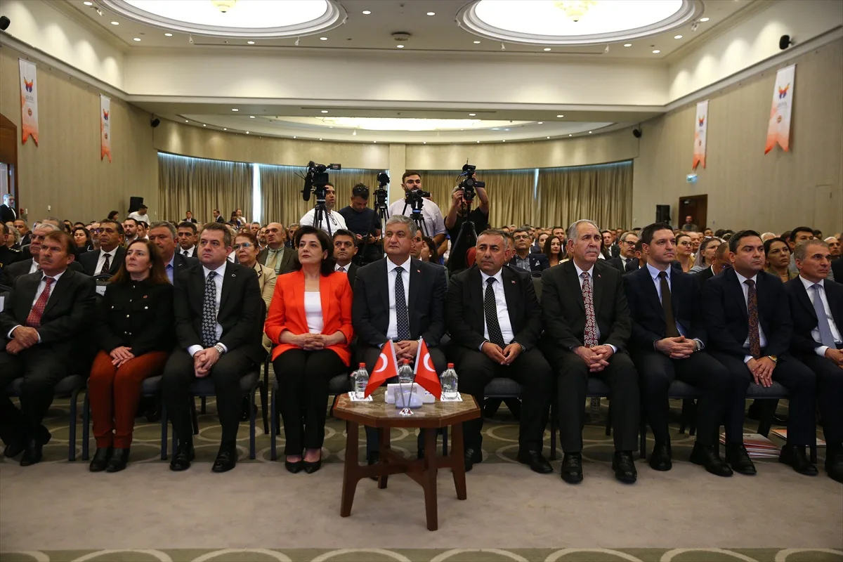 Adana'da Vali Yavuz'un katılımıyla 2040 vizyonu için 312 proje tanıtıldı