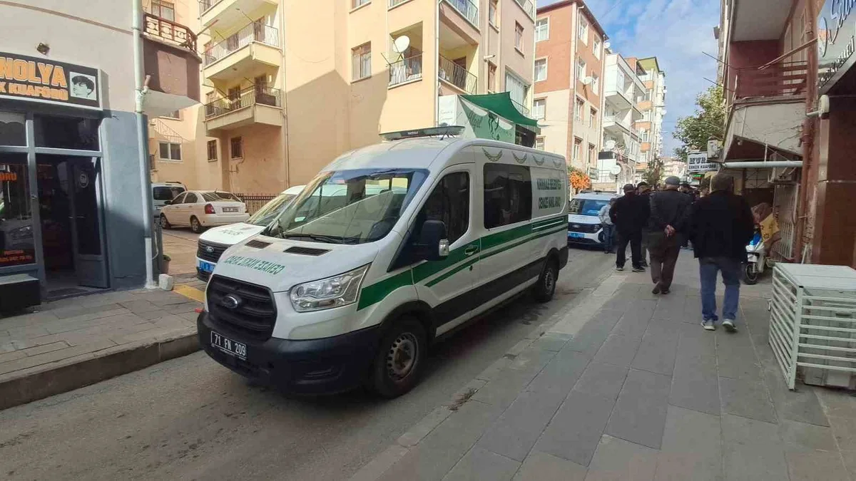 Kırıkkale'de dernekte hareketsiz bulunan 41 yaşındaki adamın ölümü şüpheli sayıldı