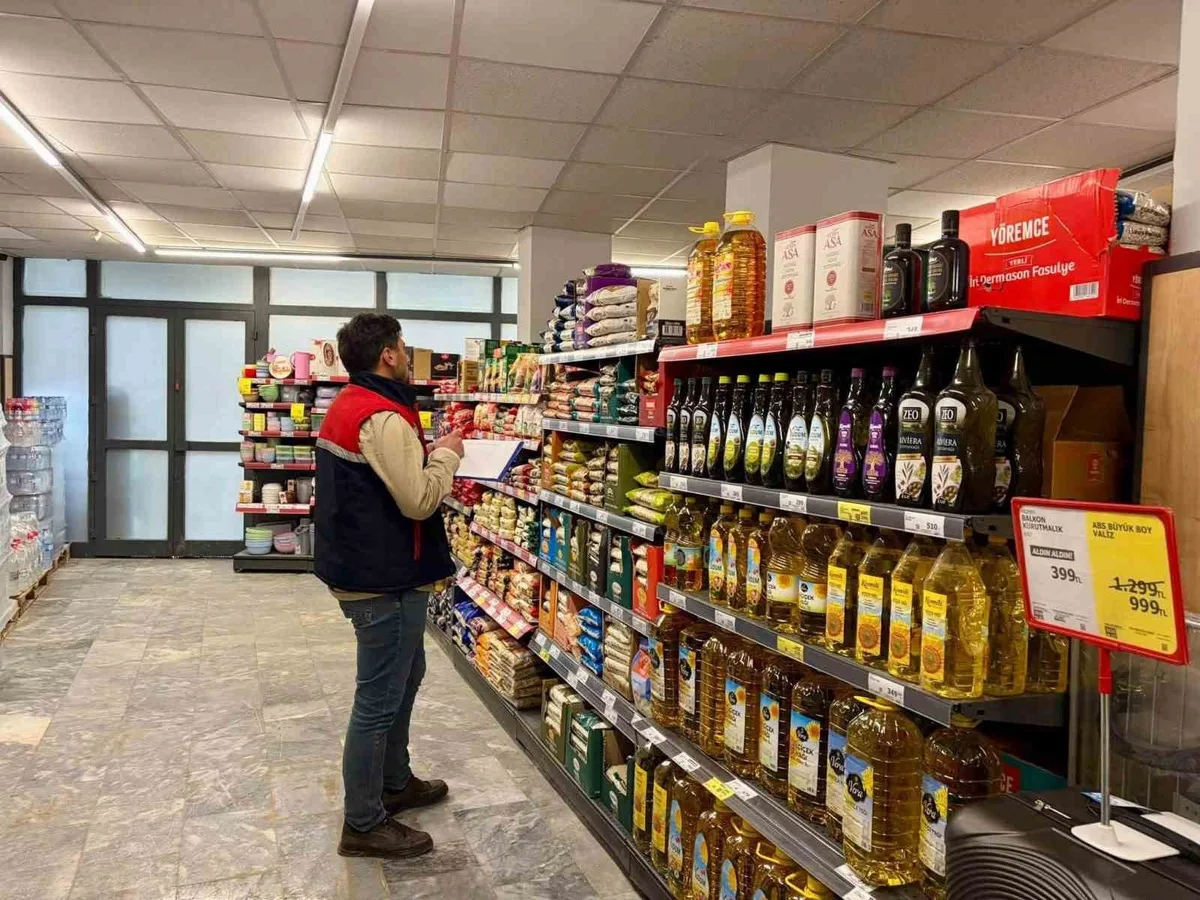 Afyonkarahisar'da marketlerde tarımsal ürün fiyatları TÜFİS kapsamında incelendi